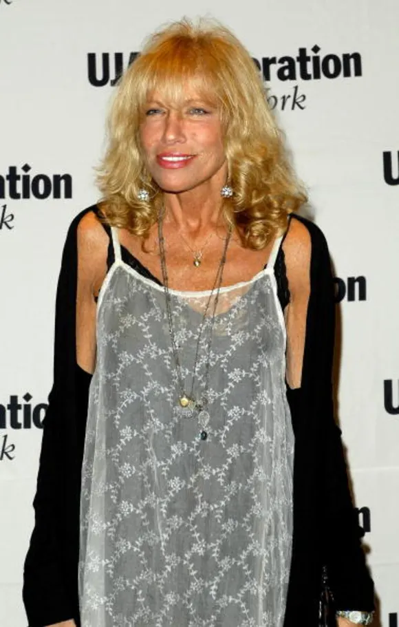 Carly Simon