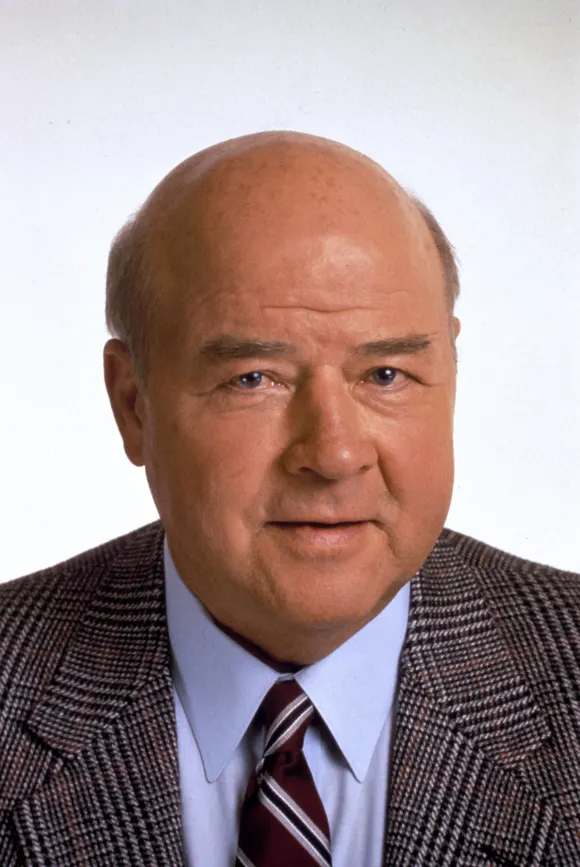 Film still or Publicity still from MacGyver Dana Elcar 1991 Los Angeles CA USA PUBLICATIONxINxGERxSU