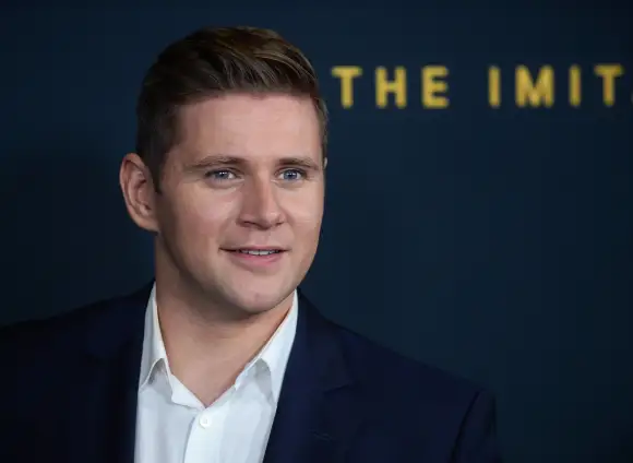 Les acteurs de Downton Abbey dans la vraie vie : Allan Leech Tom Branson acteur star 2021 aujourd'hui âge 2022