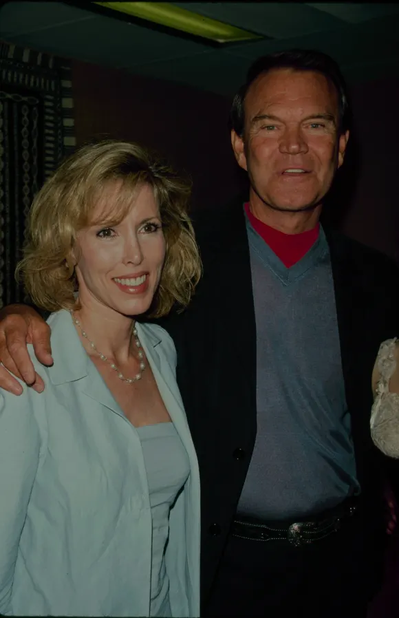 UNITED  STATES  -  MARCH  17:    Glen  CampbellDMI/The  LIFE  Picture  CollectionSpecial  Instru