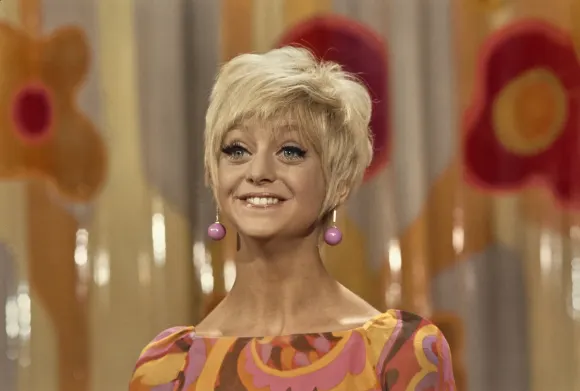 Goldie Hawn on "Rowan &amp; Martin's Laugh-In"
