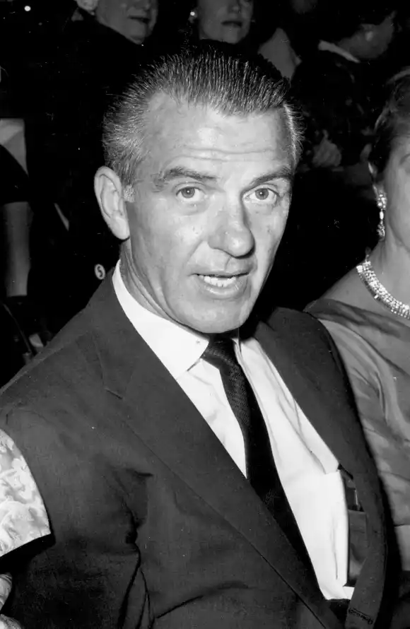 Oct 12 2005 HUGH BEAUMONT PUBLICATIONxINxGERxSUIxAUTxONLY ZUMAg49_ 20051012_gaf_g49_204 Copyri