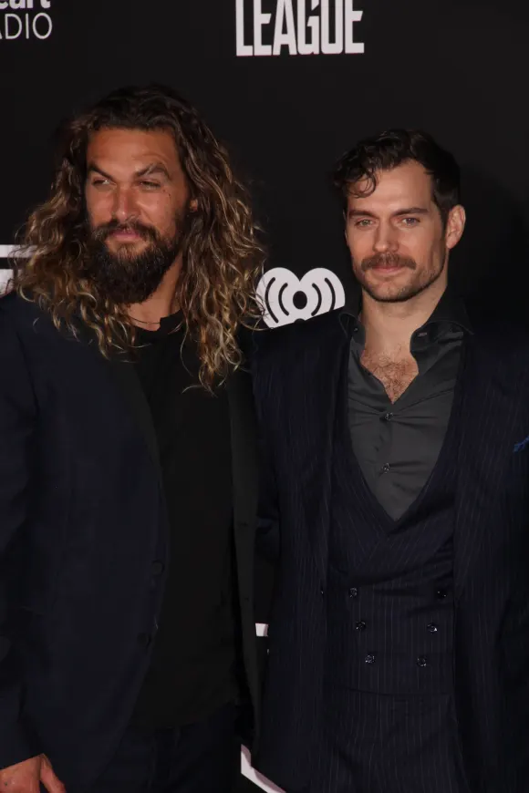 Jason Momoa, Henry Cavill 13/11/2017 El estreno mundial de la Liga de la Justicia
