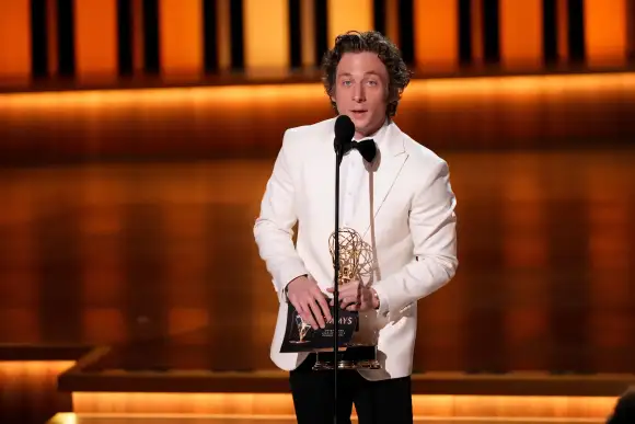 Syndication: USA TODAY Jeremy Allen White accepts the award for best lead actor in a drama series for his role as Carmen