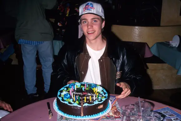 Actor  Jonathan  Brandis  w.  his  birthday  cake.

DMI/The  LIFE  Picture  Collection

Special  Ins