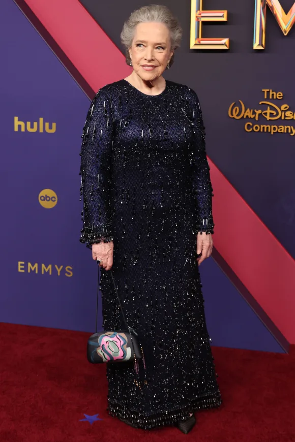 kathy bates dress outfit emotions weight loss