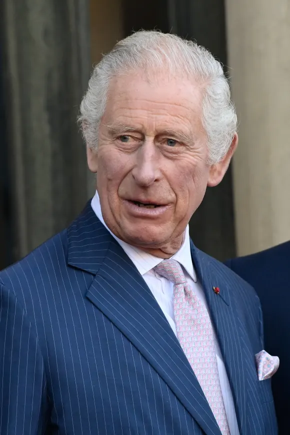 El rey Carlos III en el Palacio del Elíseo