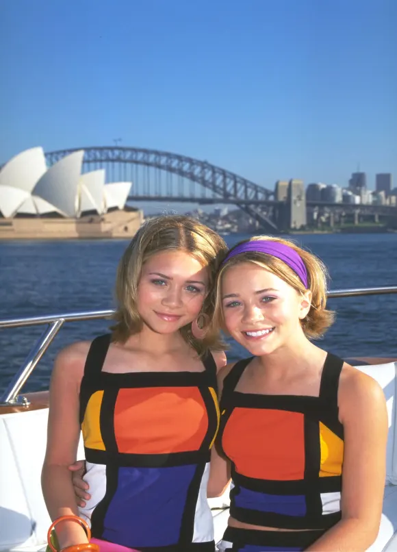 Mary-Kate Olsen (izq.) y Ashley Olsen