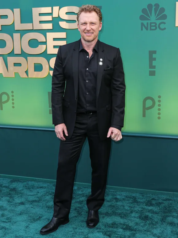 49th Annual People s Choice Awards 2024 SANTA MONICA, LOS ANGELES, CALIFORNIA, USA - FEBRUARY 18: Kevin McKidd arrives a