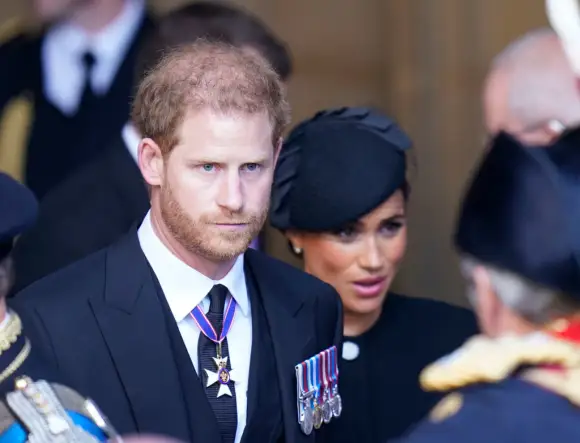 The Coffin Carrying Queen Elizabeth II Is Transferred From Buckingham Palace To The Palace Of Westminster
