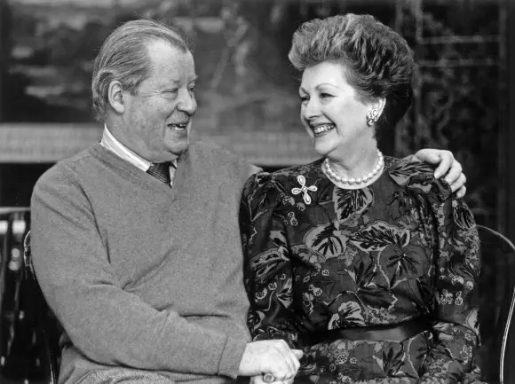 Edward John Spencer et Frances Ruth Burke-Roche 1934164 Edward John Spencer et Frances Ruth Burke-Roche by Unknown photo