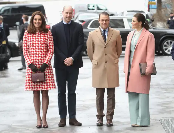 Princess Kate maternity coat red white houndstooth Prince William pregnant Prince Louis