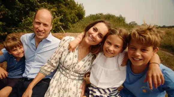 Prince Louis, Prince William, Princess Kate, Princess Charlotte &amp; Prince George