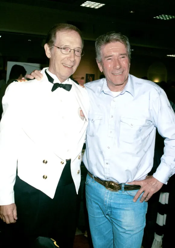 Hollywood Collectors And Celebrities Show