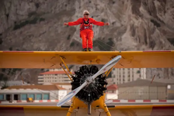 TOPSHOT-GIBRALTAR-AIR-WING-WALKING