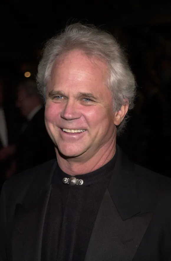 at the 53rd Annual Directors Guild Awards, Century Plaza Hotel, 03-10-01 Tony Dow at the 53rd Annual Directors Guild Awa