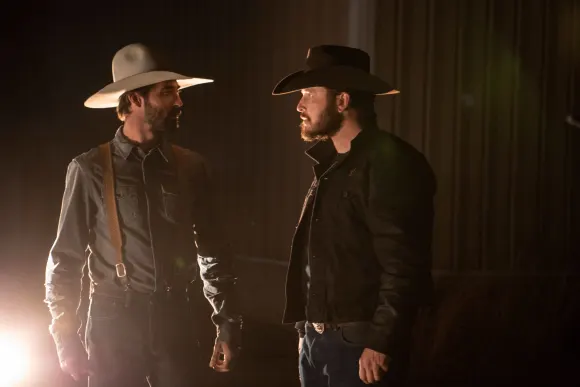 Yellowstone : casting In Real Life acteurs stars actrice Kevin Costner John Dutton saison 4 photos images 2022