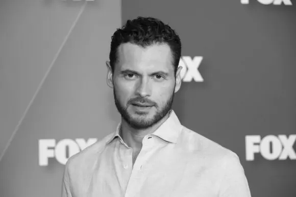 Adan Canto has died