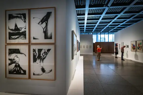Berlin Tiergarten; Kulturforum Neue Nationalgalerie; Ausstellung: Andy Warhol - Velvet Rage and Beauty - 25.06.2024 Foto