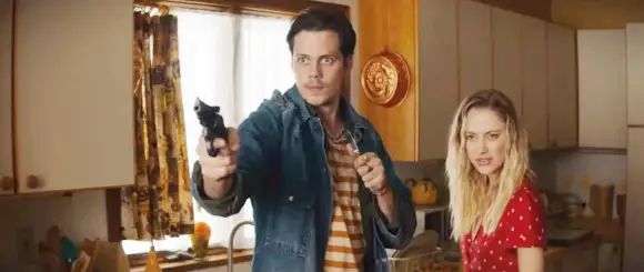 Bill Skarsgård, Maika Monroe in 'Villains'