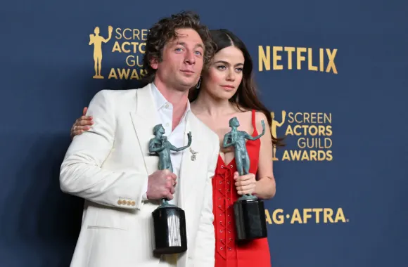Jeremy Allen White and Molly Gordon
