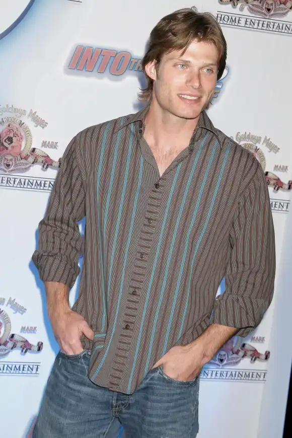 at the Los Angeles Premiere of 'Into The Blue 2 The Reef'. Beverly Hilton Hotel, Beverly Hills, CA. 04-14-09