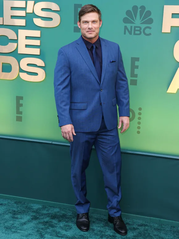 49th Annual People s Choice Awards 2024 SANTA MONICA, LOS ANGELES, CALIFORNIA, USA - FEBRUARY 18: Chris Carmack arrives