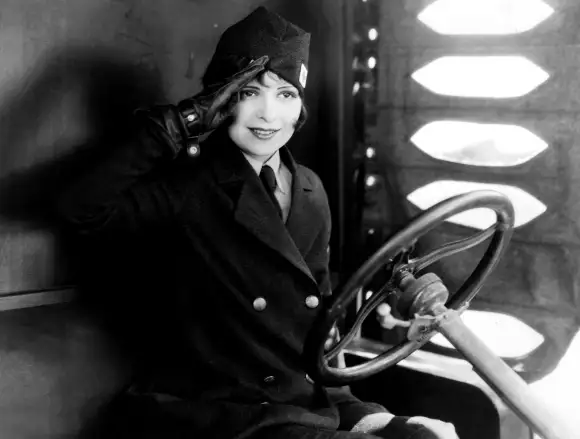Clara Bow dans "Wings