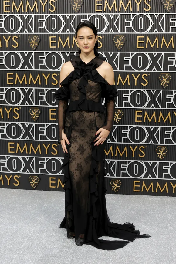 Courtney Eaton at the 2024 Emmys