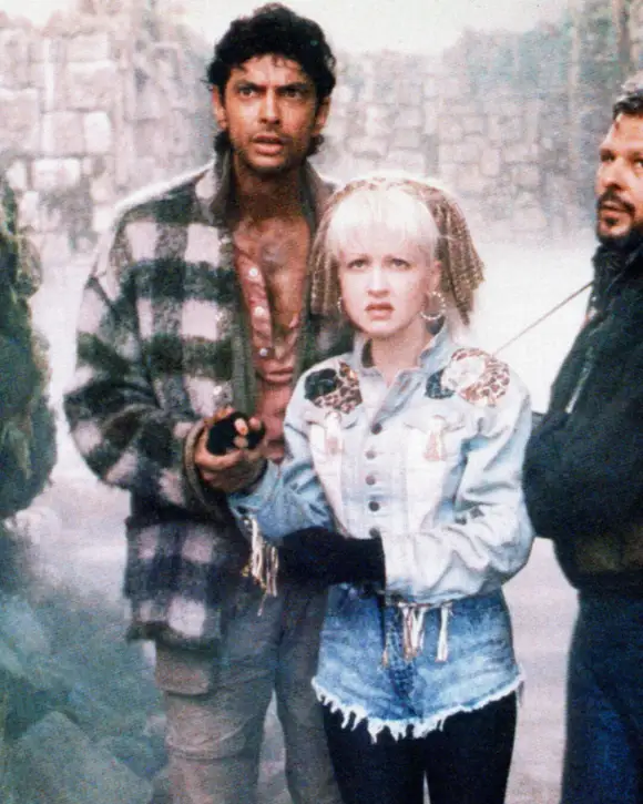 Jeff Goldblum and Cyndi Lauper in 'Vibes'
