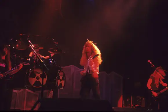 Marty Friedman, Nick Menza, Dave Mustaine y David Ellefson de Megadeath en directo en un concierto de Oxidation Of The N