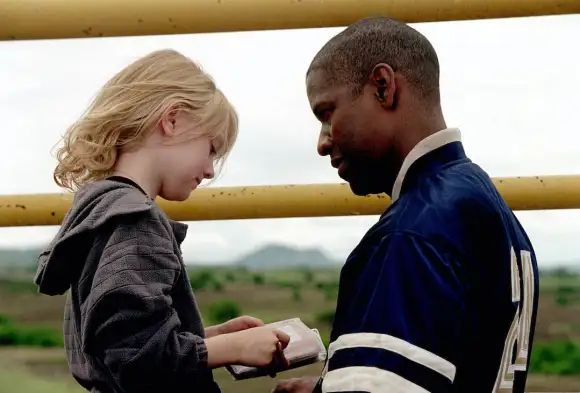 Denzel Washington and Dakota Fanning