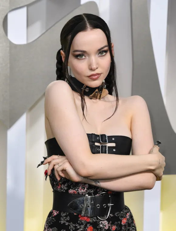 Dove Cameron Descendants Chanteuse Petit déjeuner