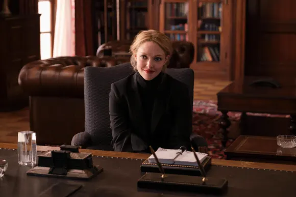 Amanda Seyfried in 'The Dropout'