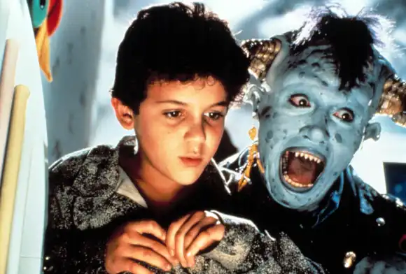 Fred Savage and Howie Mandel in 'Little Monsters'