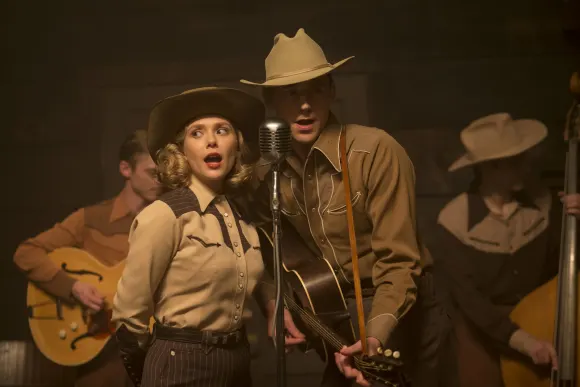 Elizabeth Olsen and Tom Hiddleston in 'I Saw The Light'