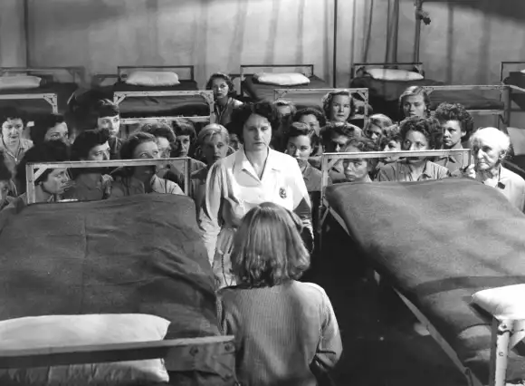 Jan Sterling, Hope Emerson, Eleanor Parker in 'Caged'