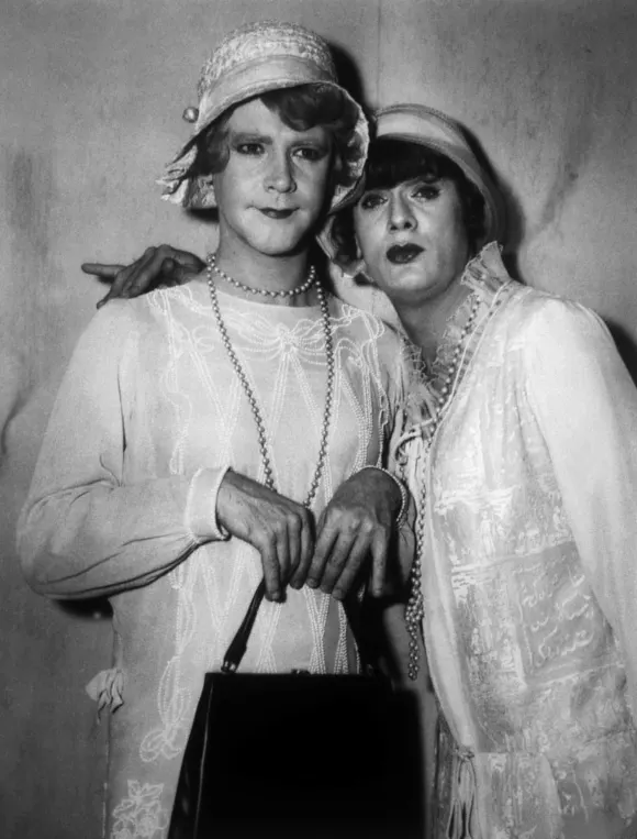 Marilyn Monroe and Tony Curtis in 'Some Like It Hot'