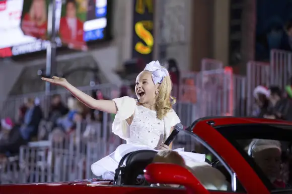 Jo Jo Siwa attends The 84th Annual Hollywood Christmas Parade âÄThe Magic of ChristmasâÄ Featuri