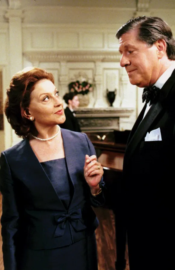 Edward Herrmann and Kelly Bishop in 'Gilmore Girls'.