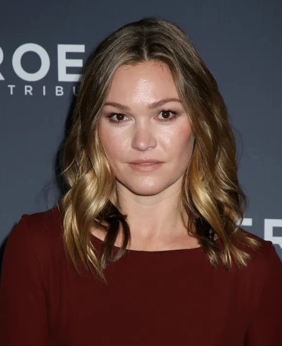 Julia Stiles arrive à la 13e cérémonie annuelle de CNN Heroes : Un hommage aux stars à New York - 8 décembre 2019 - CNN Heroes : Un hommage
