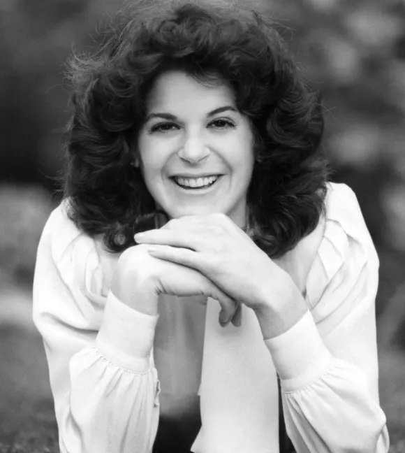 HANKY PANKY, Gilda Radner, 1982. Columbia Pictures/courtesy Everett Collection Columbia Pictures/Courtesy Everett Collec