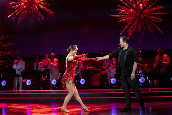 MERETE & THOMAS - JIVE All I Want For Christmas Is you - Mariah Carey . Vild med dans semifinale, program 10 paa TV2. Ke
