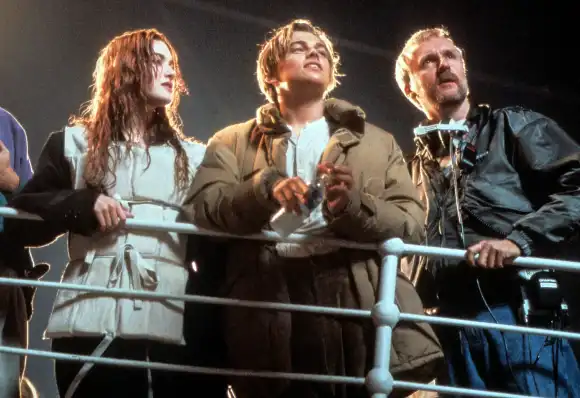TITANIC, Kate Winslet, Leonardo DiCaprio, James Cameron, 1997, TM and Copyright ? 20th Century Fox Film Corp. All rights