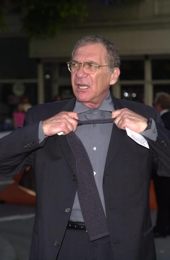 Sydney Pollack at the premiere of Paramount Pictures K-19:The Widowmaker held at Mann Village and Bruin Theaters, Westwo