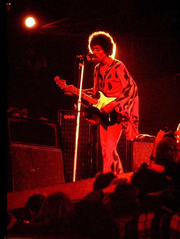 Jimi Hendrix Photo Archive Jimi Hendrix 1970 Isle Of Wight Festival, Credit:Chris Walter / Avalon U.K, Isle Of Wight PUB