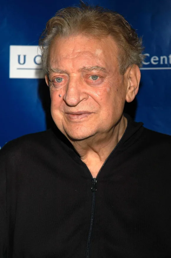 at Rodney Dangerfield Press Conference, UCLA Medical Plaza, Los Angeles, CA )5-07-03 Rodney Dangerfield at Rodney Danger