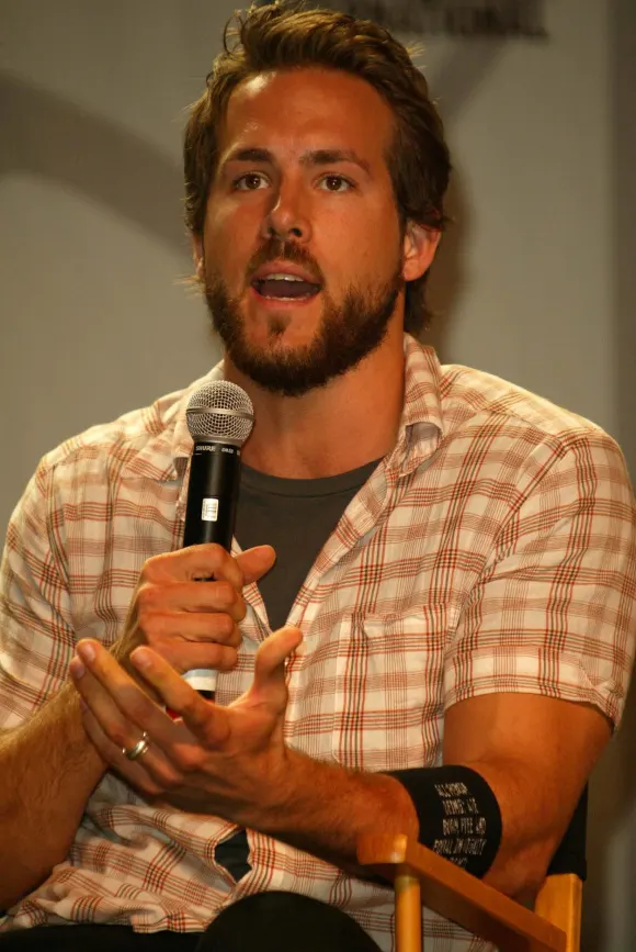 At Comic-Con International 2004, San Diego Convention Center, San Diego, CA 07-24-04 Ryan Reynolds At Comic-Con Internat