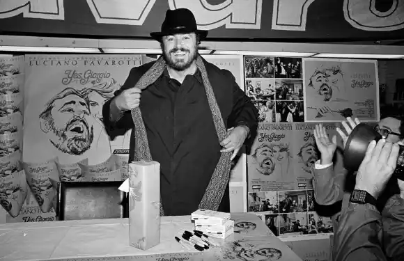 ÉTATS-UNIS - 21 SEPTEMBRE : Luciano PavarottiDMI/The LIFE Picture CollectionSpécial