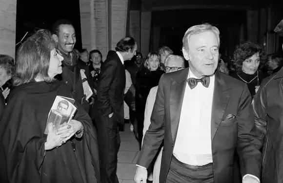 UNITED  STATES  -  APRIL  01:    Jack  Lemmon  and  Felicia  FarrDMI/The  LIFE  Picture  Collectio